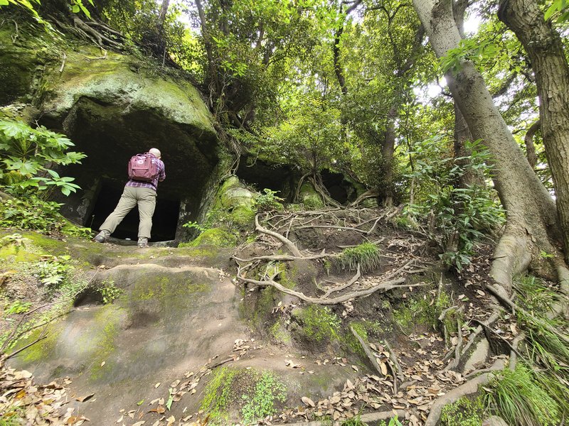 覚園寺百八やぐら群「団子窟」（2022-05-06）